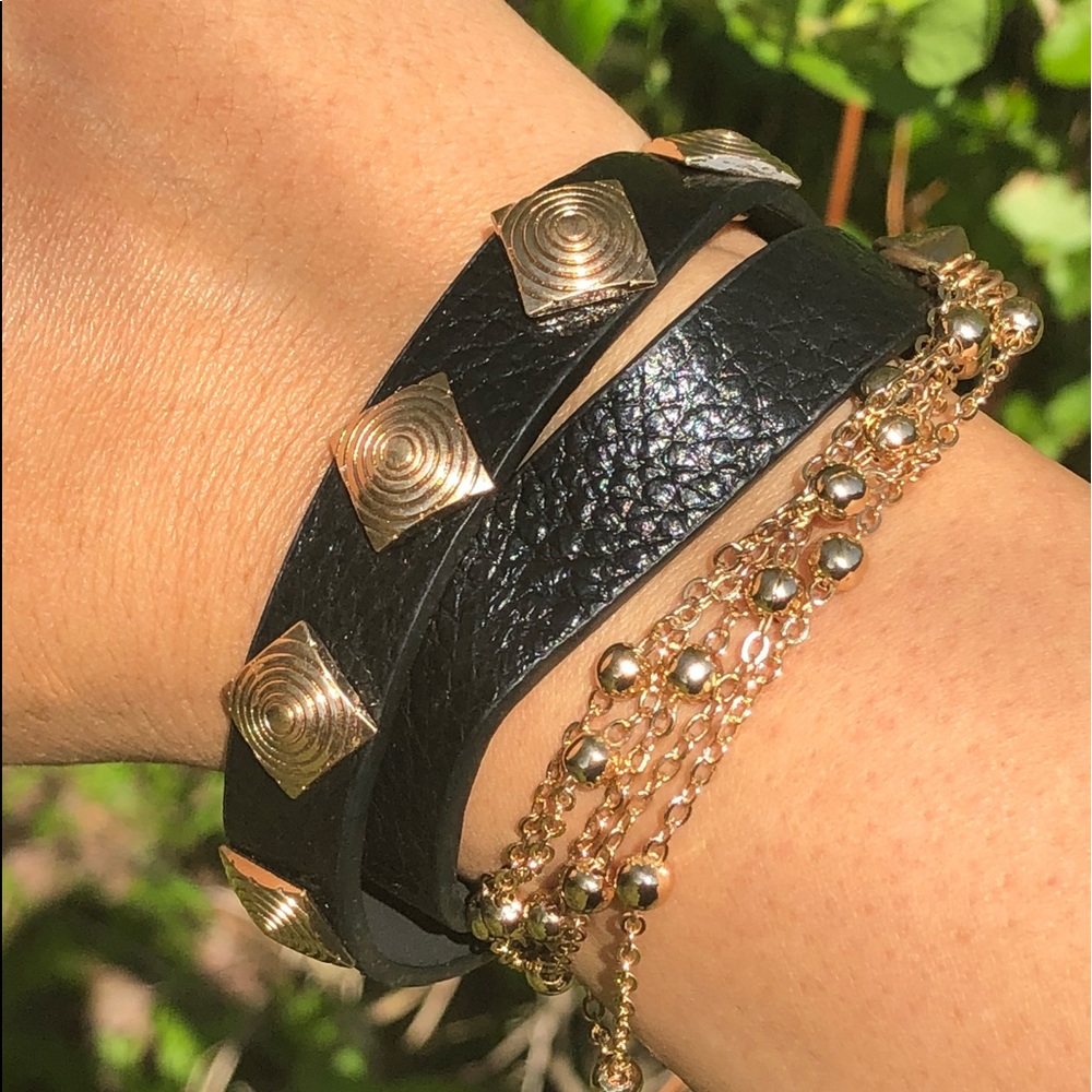 New Leather Bracelet With Gild Tone Hardward - Picture 1 of 7